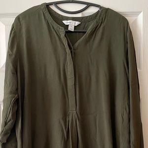 Green long sleeve blouse